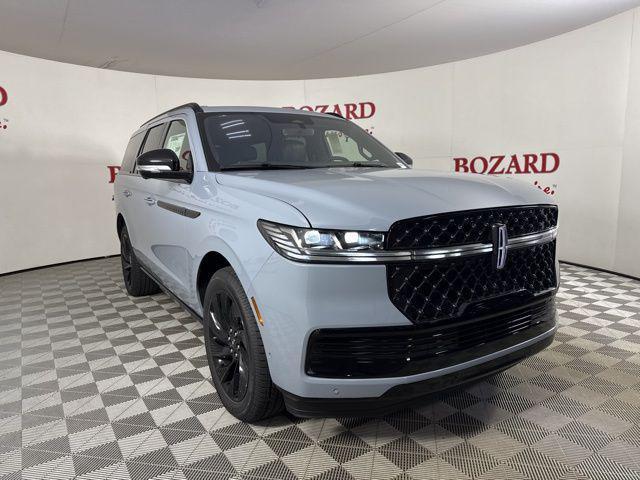 new 2025 Lincoln Navigator car, priced at $104,542