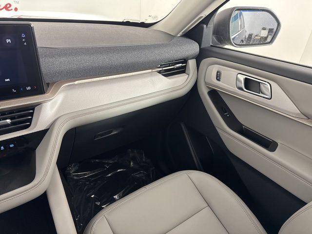 new 2025 Ford Explorer car, priced at $42,907