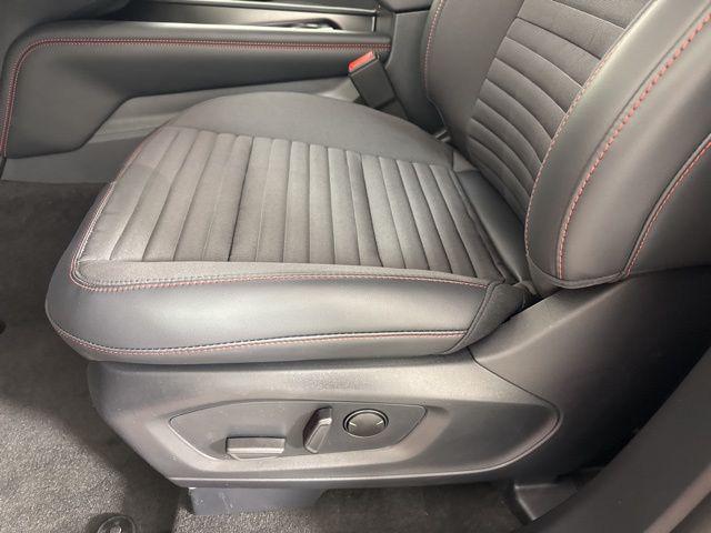 new 2025 Ford Explorer car, priced at $44,316