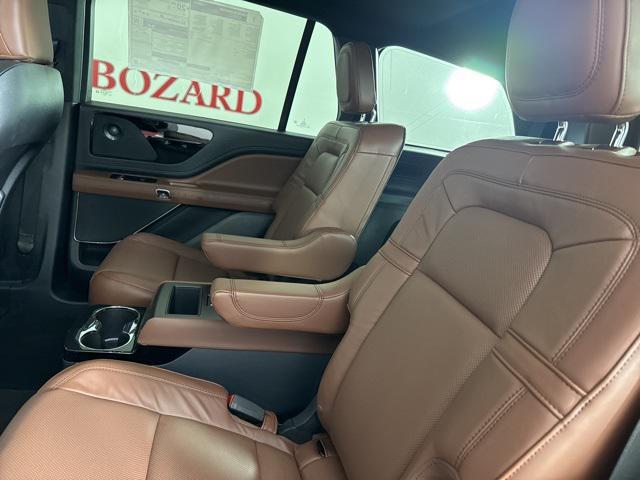 new 2025 Lincoln Aviator car, priced at $73,325