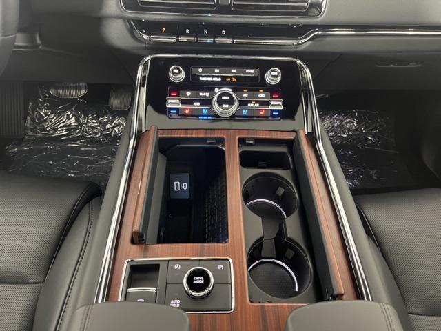 new 2024 Lincoln Navigator car, priced at $83,434