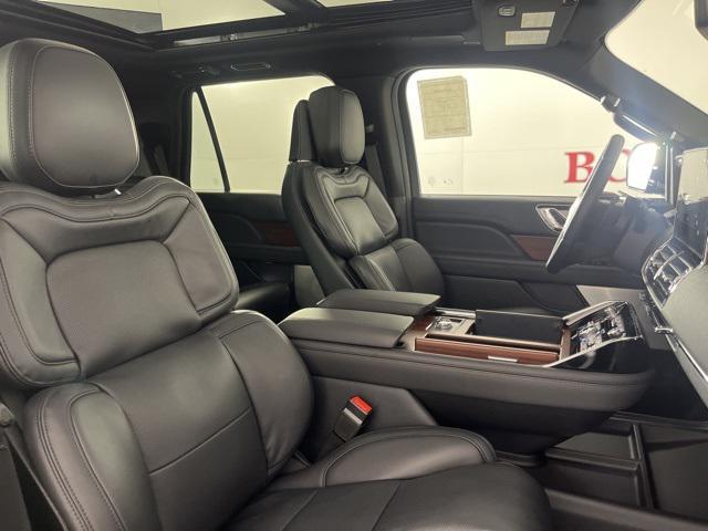 new 2024 Lincoln Navigator car, priced at $83,434