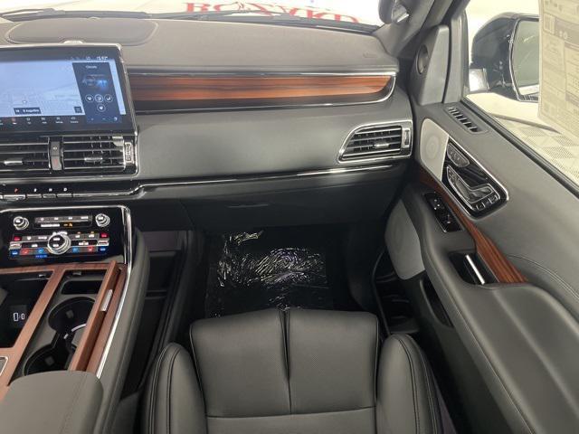 new 2024 Lincoln Navigator car, priced at $83,434