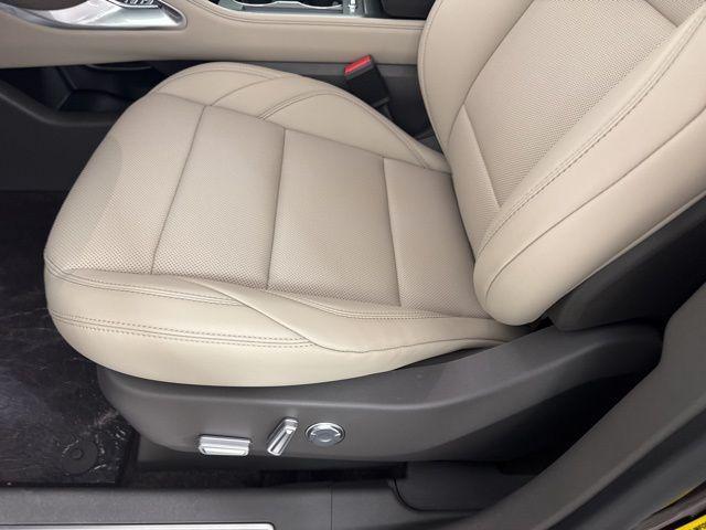 new 2025 Lincoln Nautilus car, priced at $50,816