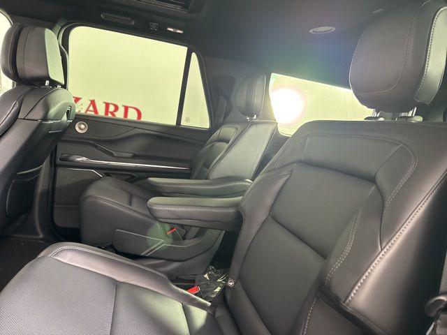 new 2025 Lincoln Navigator car, priced at $103,333