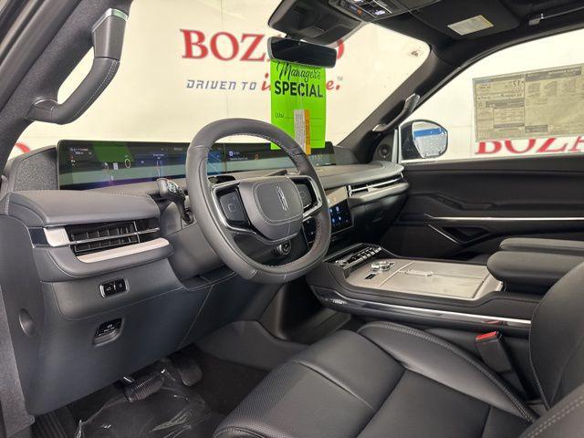 new 2025 Lincoln Navigator car, priced at $103,333