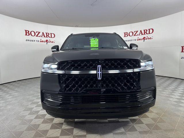 new 2025 Lincoln Navigator car, priced at $103,333