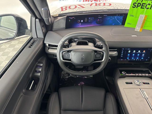new 2025 Lincoln Navigator car, priced at $103,333