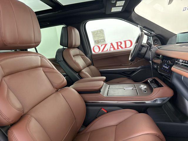new 2025 Lincoln Navigator car, priced at $103,076
