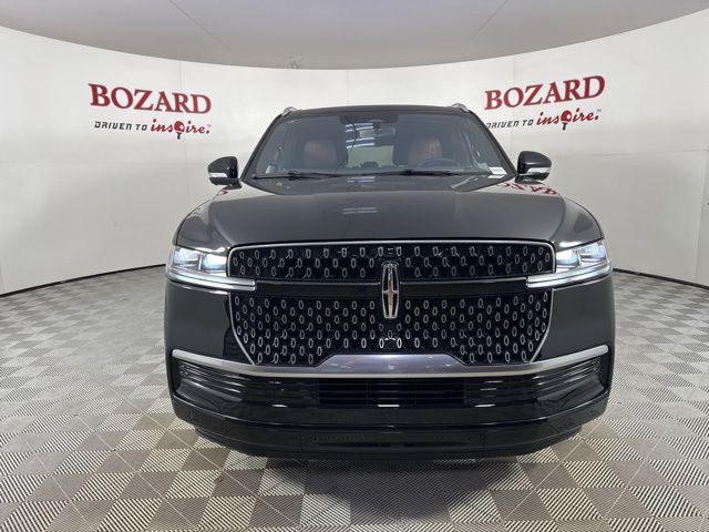 new 2025 Lincoln Navigator car, priced at $103,076