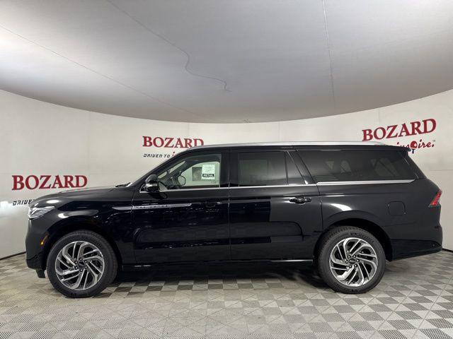 new 2025 Lincoln Navigator car, priced at $103,076
