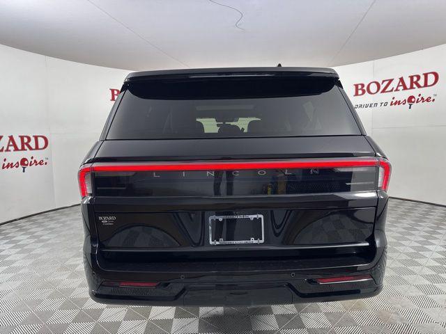 new 2025 Lincoln Navigator car, priced at $103,076