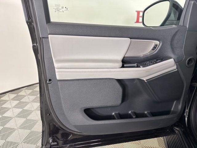 new 2025 Ford Expedition car, priced at $68,270