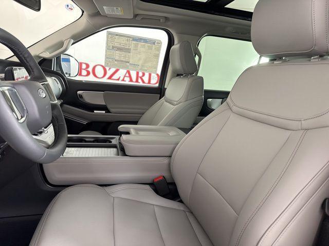 new 2025 Ford Expedition car, priced at $68,270