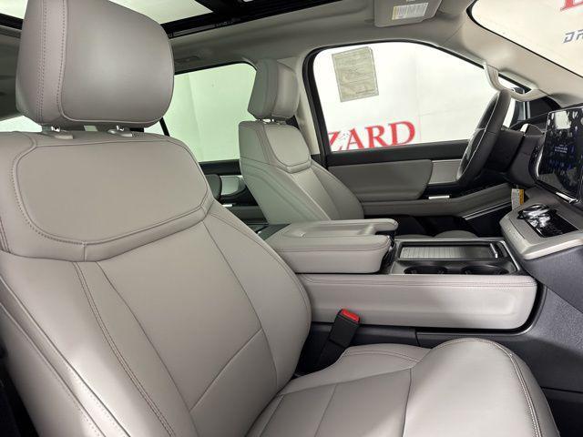 new 2025 Ford Expedition car, priced at $68,250