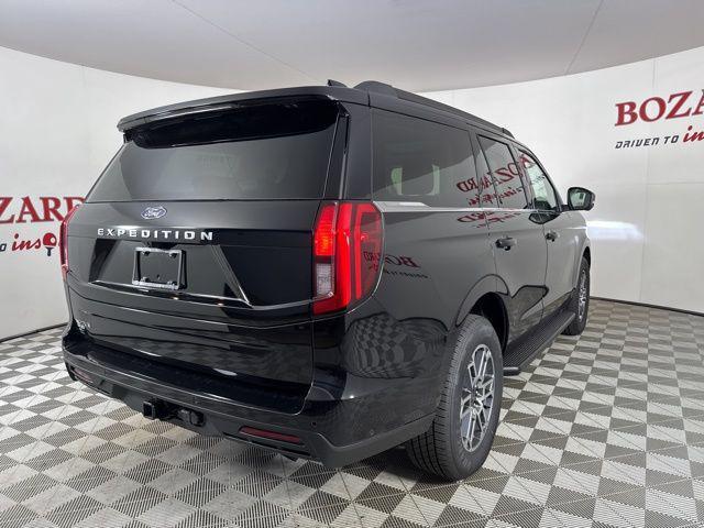 new 2025 Ford Expedition car, priced at $68,270