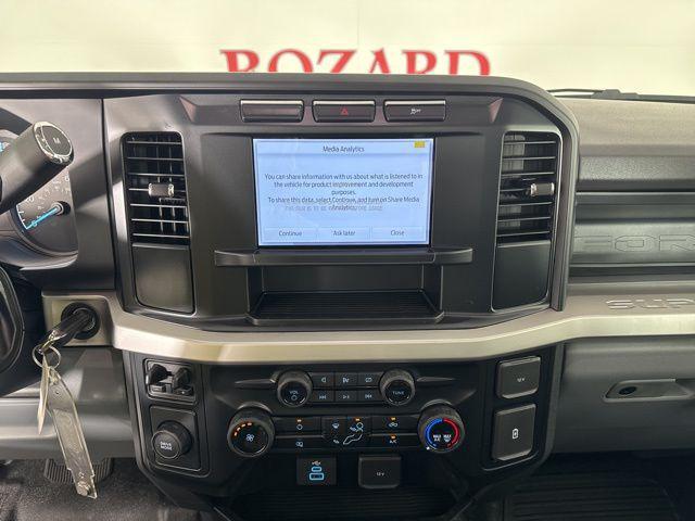 new 2024 Ford F-350 car, priced at $40,736