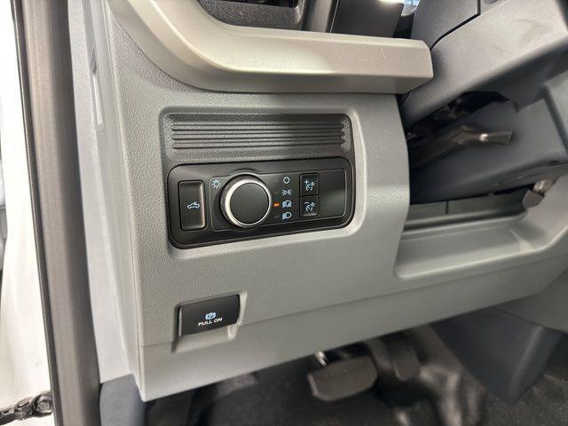 new 2024 Ford F-350 car, priced at $40,736