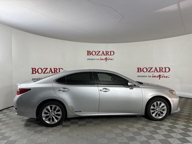 used 2014 Lexus ES 300h car, priced at $14,000