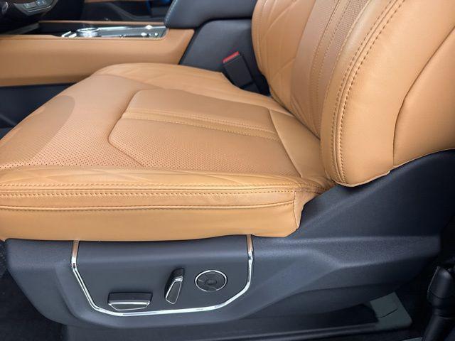 new 2024 Ford Expedition Max car, priced at $68,686