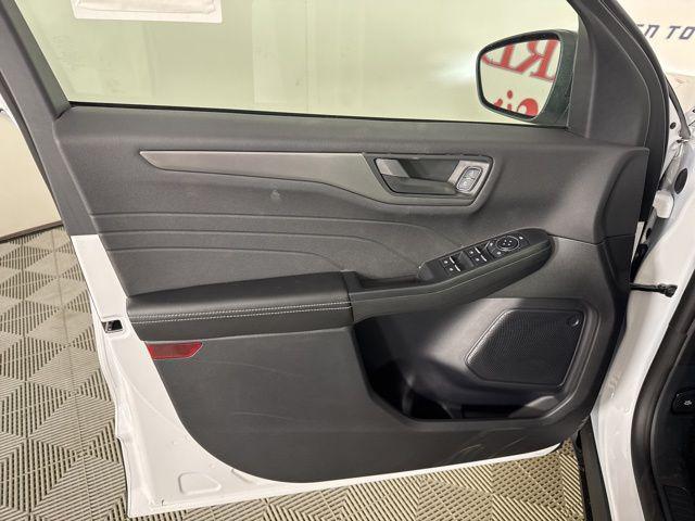 new 2025 Ford Escape car, priced at $25,925