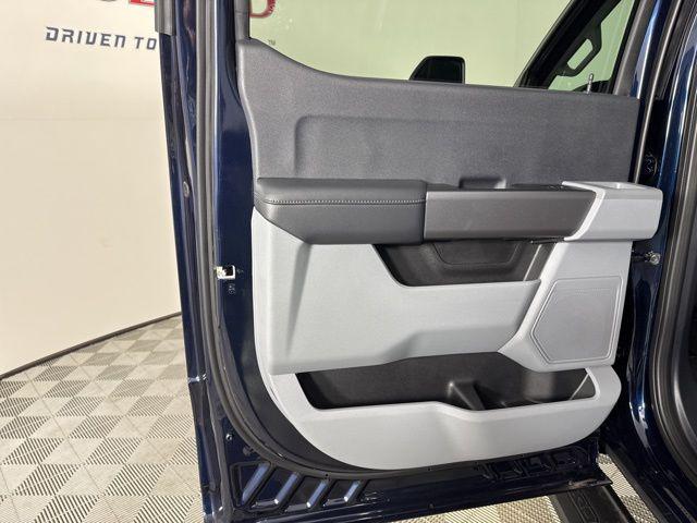 new 2025 Ford F-250 car, priced at $58,972
