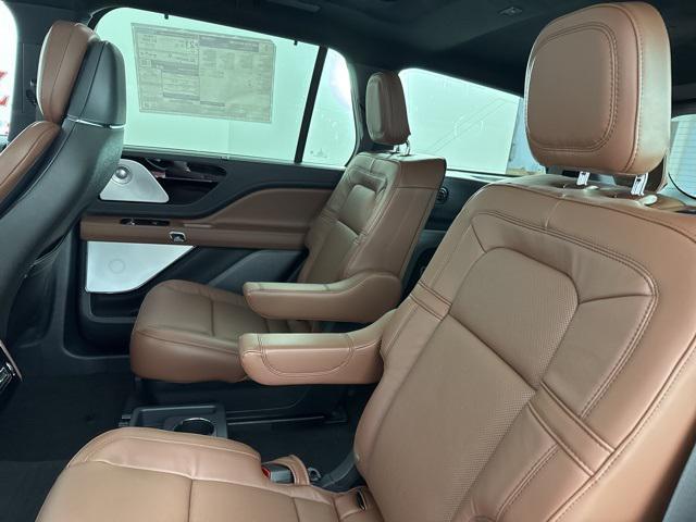 new 2025 Lincoln Aviator car, priced at $72,518