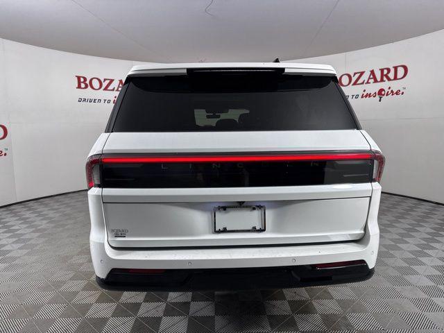 new 2025 Lincoln Navigator car, priced at $104,053