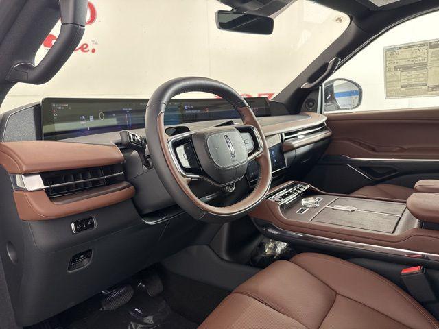 new 2025 Lincoln Navigator car, priced at $104,053