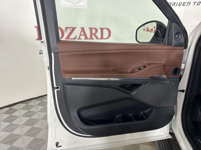 new 2025 Lincoln Navigator car, priced at $104,053