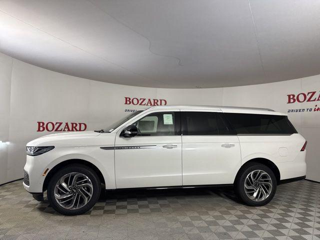 new 2025 Lincoln Navigator car, priced at $104,053