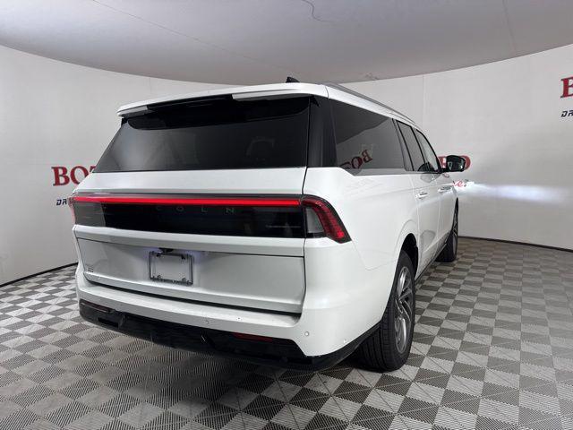 new 2025 Lincoln Navigator car, priced at $104,053