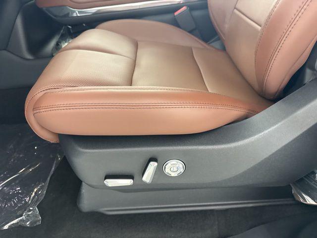 new 2025 Lincoln Navigator car, priced at $104,053