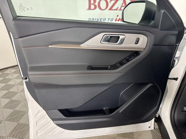 new 2025 Ford Explorer car, priced at $45,432