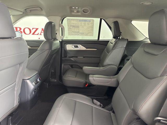 new 2025 Ford Explorer car, priced at $45,432
