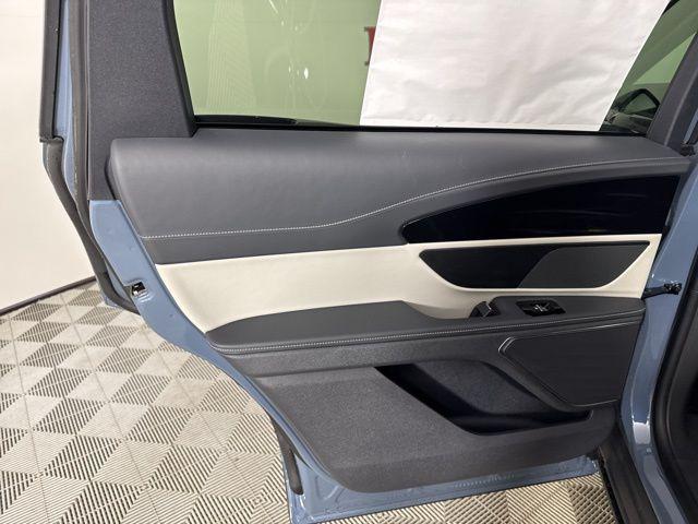 new 2025 Lincoln Nautilus car, priced at $48,976