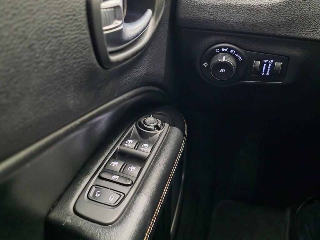 used 2020 Jeep Compass car, priced at $14,044