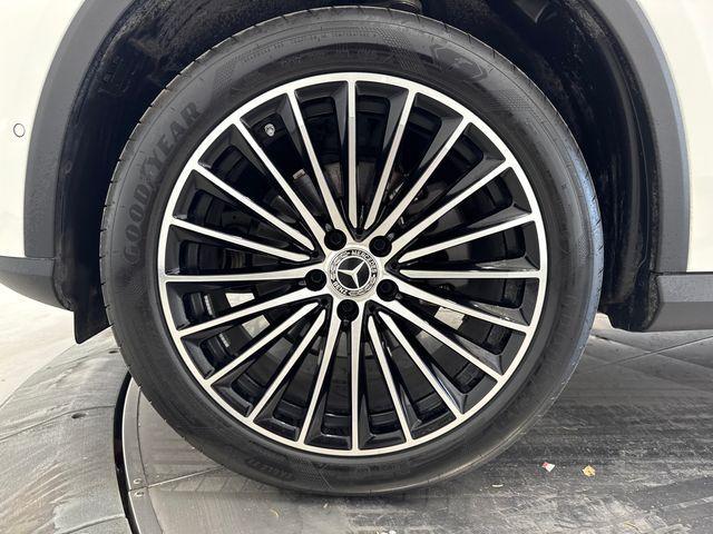 new 2025 Mercedes-Benz GLC 300 car, priced at $56,405