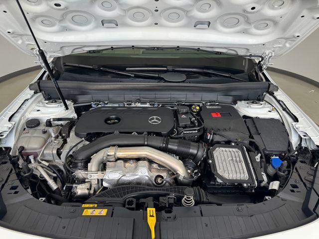 new 2025 Mercedes-Benz GLB 250 car, priced at $48,680