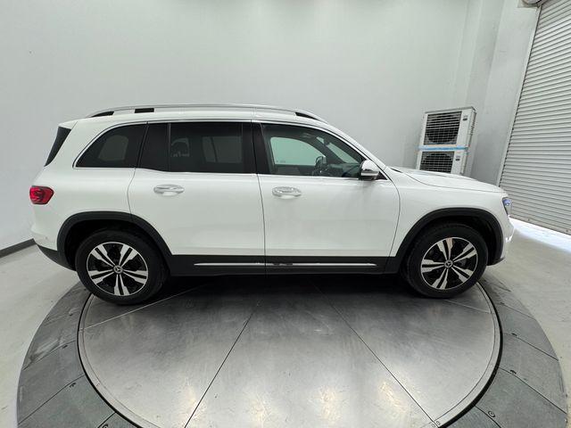 new 2025 Mercedes-Benz GLB 250 car, priced at $48,680