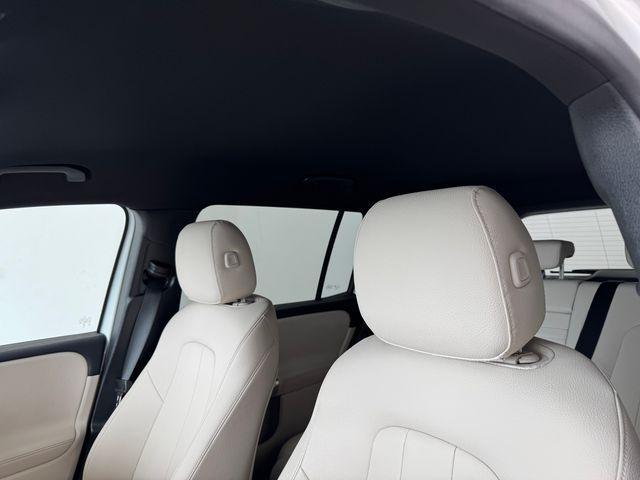 new 2025 Mercedes-Benz GLB 250 car, priced at $48,680