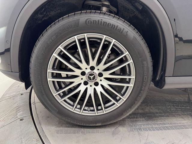 new 2025 Mercedes-Benz GLC 300 car, priced at $53,765