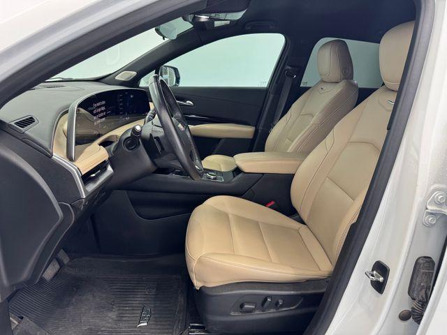 used 2024 Cadillac XT4 car, priced at $31,352