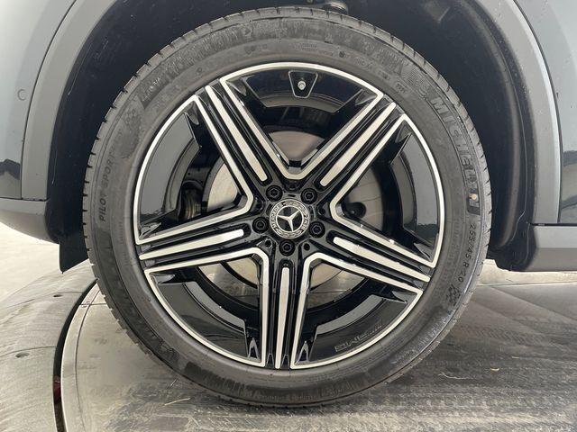 new 2026 Mercedes-Benz GLC 300 car, priced at $54,595