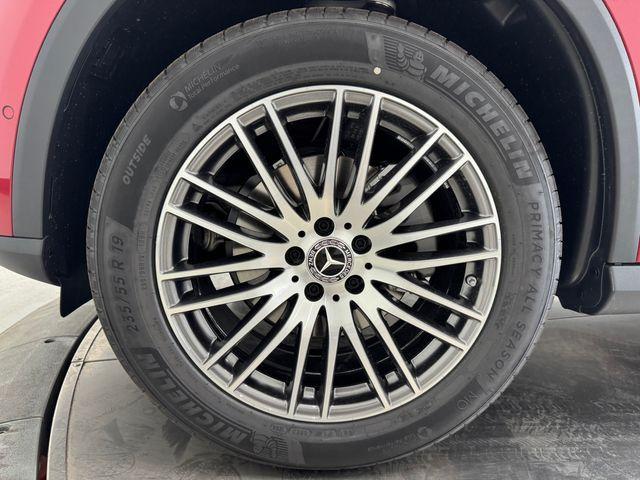 new 2025 Mercedes-Benz GLC 300 car, priced at $53,405