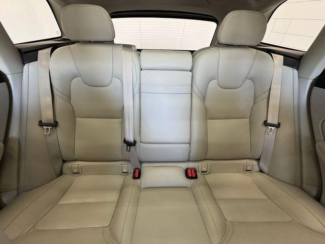 used 2022 Volvo XC60 Recharge Plug-In Hybrid car, priced at $28,997