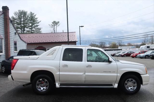 used 2003 Cadillac Escalade EXT car, priced at $16,999