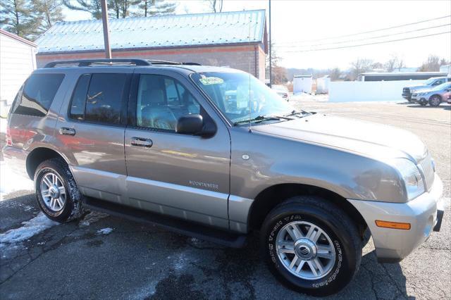 used 2002 Mercury Mountaineer car, priced at $9,495