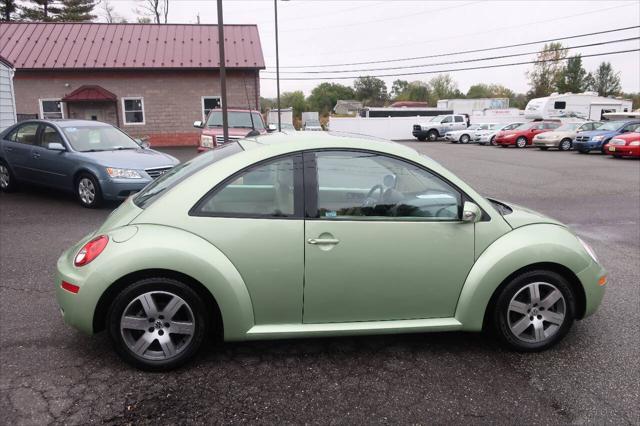 used 2006 Volkswagen New Beetle car