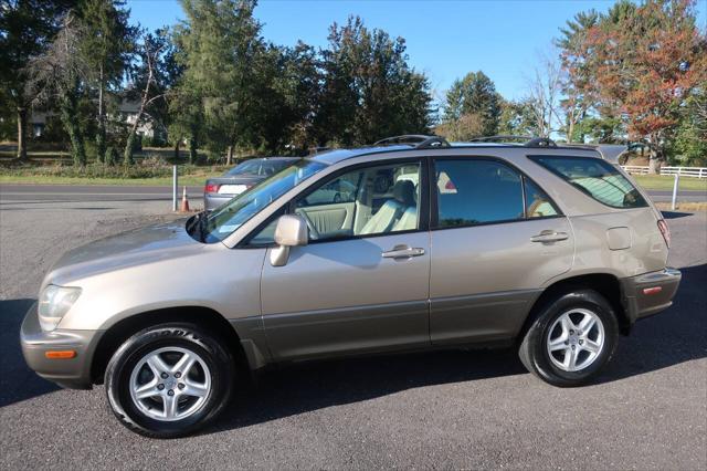 used 2000 Lexus RX 300 car, priced at $7,495